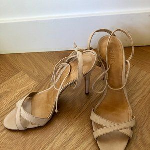 Schultz Sandalia Salto Alto